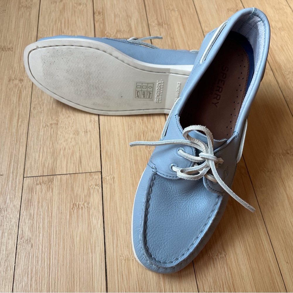 Sperry Women’s Light Blue Boat Shoes - Picture 2 of 5